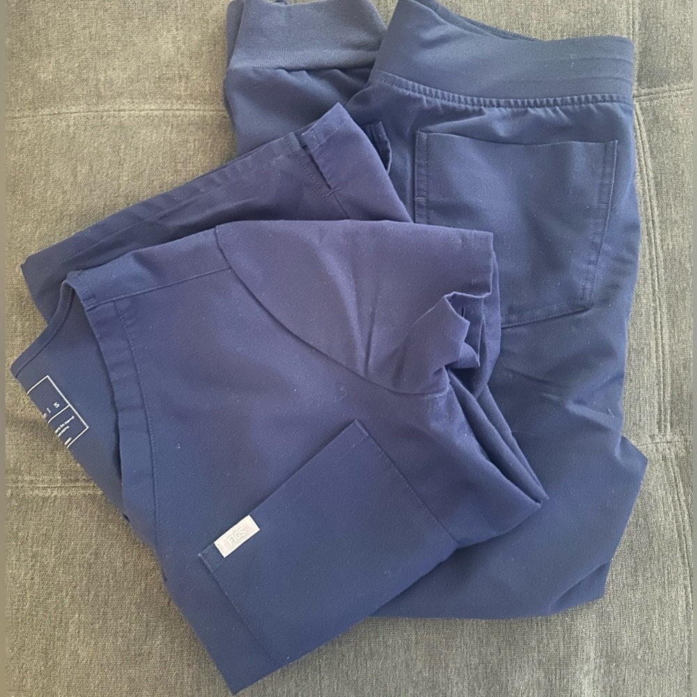 FIGS Scrub Set- Navy Blue